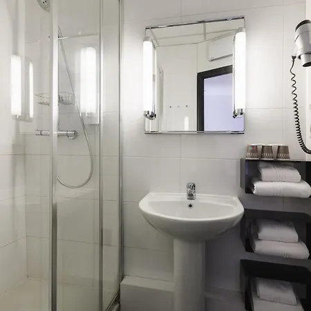 Hotel De Noailles 3*