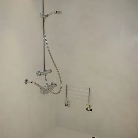 Hotel De Noailles 3*