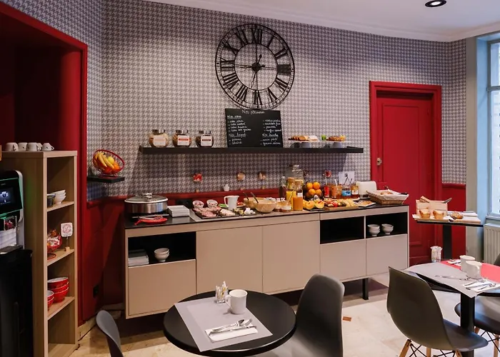 De Noailles Hotel