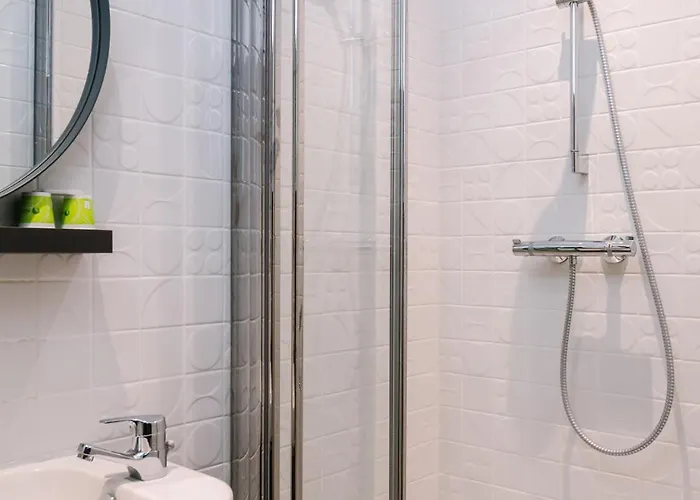 Hotel De Noailles 3*
