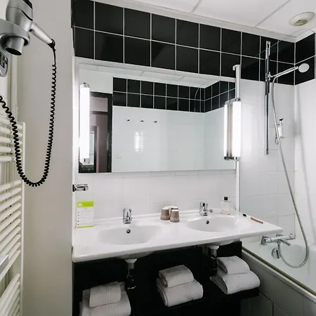 De Noailles Hotel