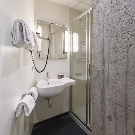 Hotel De Noailles 3*