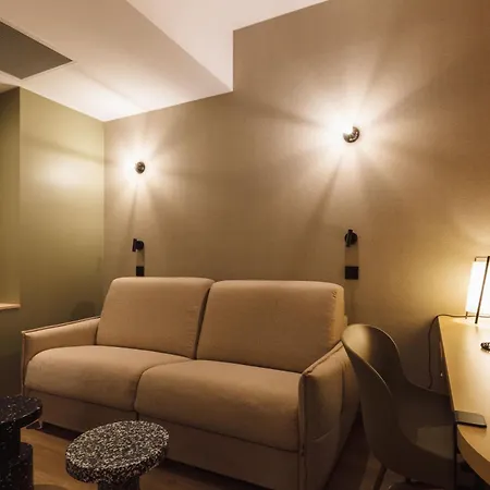 Hotel De Noailles 3*